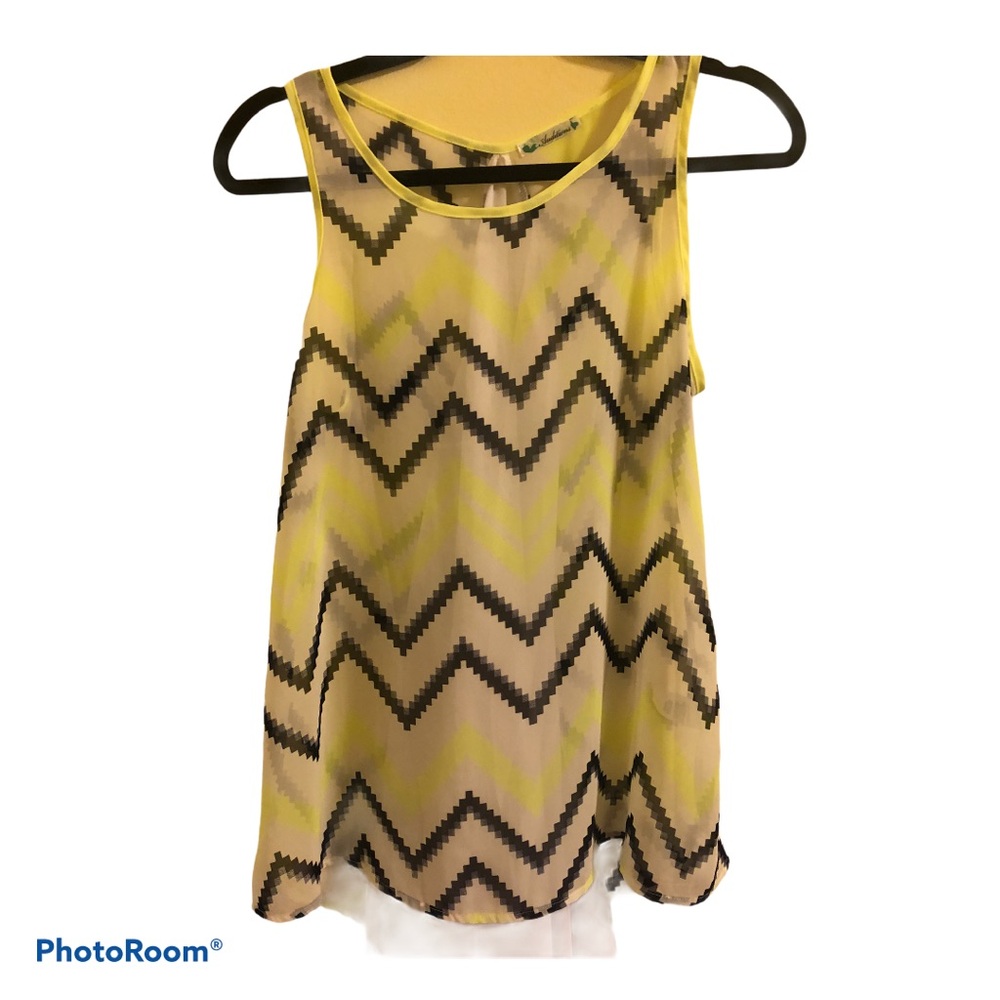 ❣️NWT Race Back Tie Lined Chevron Tank Neon Yellow top